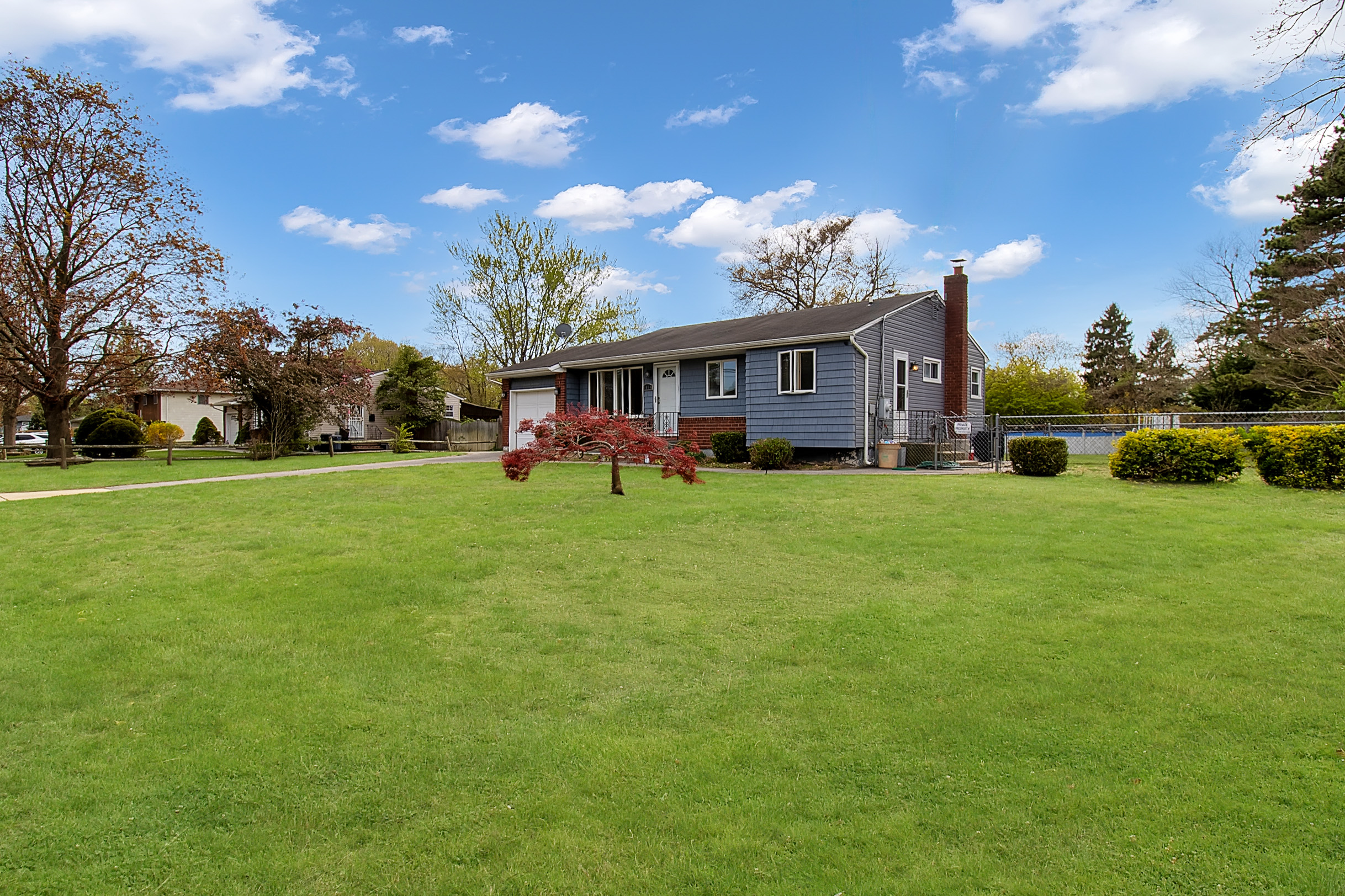 1614 Brightshore Blvd - Frontyard NE Corner View (1)-HDR-Edit 2.jpg